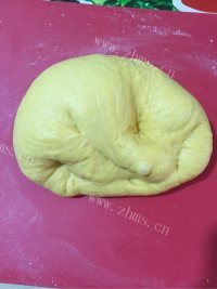 美味的金钱卷面包做法图解7)