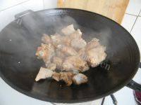 自制排骨炖豆角做法图解5)