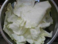 家常菜炝炒圆白菜做法图解1)