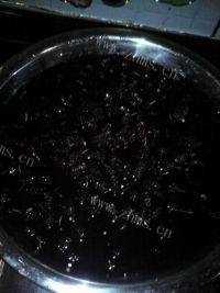 好喝的桑葚酒做法图解4)