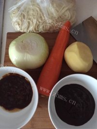 回味无穷的韩国炸酱面做法图解1)