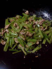 家常菜芹菜肉丝