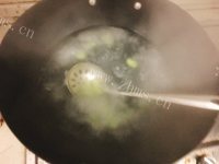 妈妈最爱的蚕豆炒鸡蛋做法图解1)