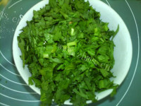 咸鲜的蒸茼蒿丸子做法图解3)