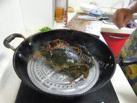 很有食欲的炒海蟹做法图解4)