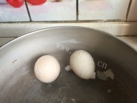 营养的鸡蛋火腿沙拉做法图解3)