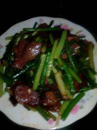 家常菜蒜苔炒腊肉