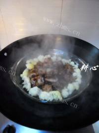 好吃的菜花蒸排骨做法图解5)