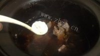营养灵芝枸杞鸡肉汤做法图解12)