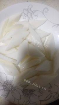 诱人的木耳炒山药做法图解3)