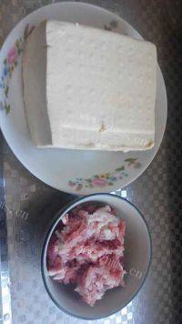 家常菜肉末蒸豆腐做法图解1)