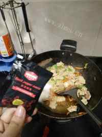 家常菜青椒炒肉片做法图解5)