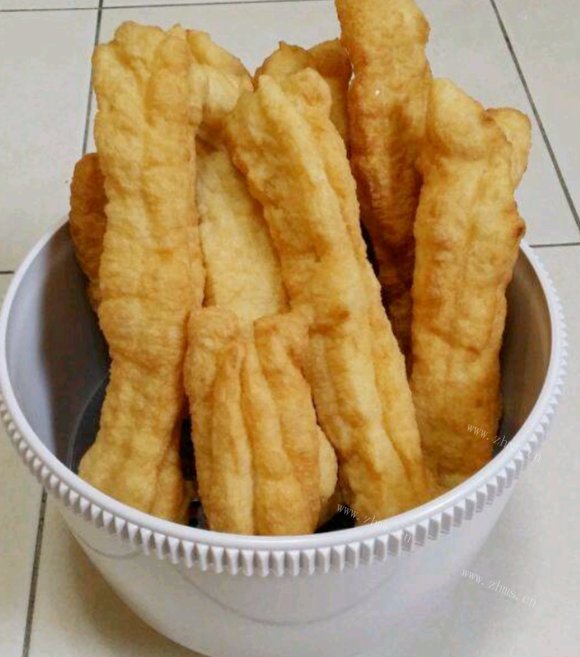 美味佳肴般的油条