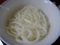 美味的瘦肉米粉做法图解6)