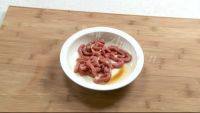 家常菜茶树菇炒肉做法图解2)
