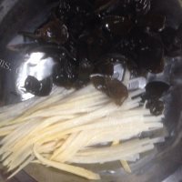 芳香四溢的鱼香肉丝做法图解1)