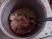 美味的瘦肉豆角蒸饺做法图解5)