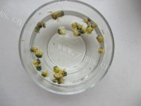 养颜的枸杞菊花粥做法图解3)