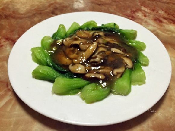芳香四溢的香菇油菜