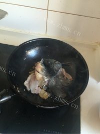 色香味浓的酸菜鱼做法图解5)
