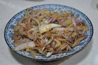 家常菜洋葱爆羊肉