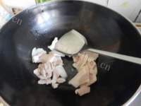 色味俱佳的蒜苗炒五花肉做法图解6)