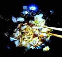 家常黑椒圆白菜煎鸡肉做法图解9)