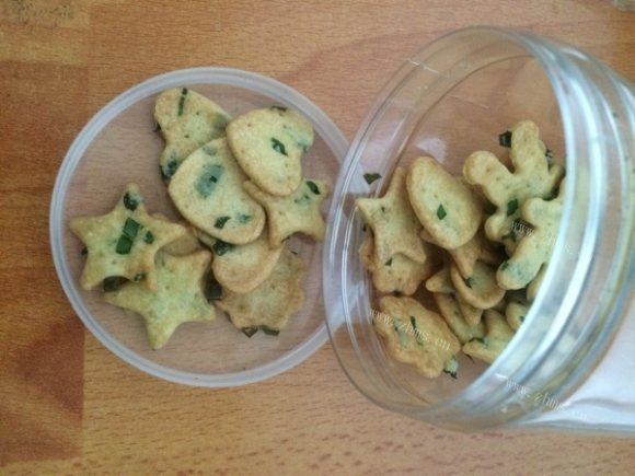 可口的香葱苏打饼干