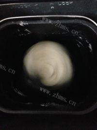 椰蓉卷面包做法图解2)