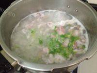 「美味可口」瘦肉粥做法图解6)