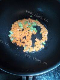 诱人的香肠炒饭做法图解5)