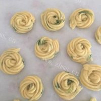 色香味俱全的曲奇饼干做法图解3)