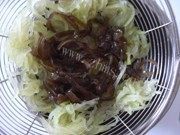 口感不错的凉拌木耳西瓜皮做法图解2)