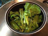 色味俱佳的清炒春菜做法图解2)