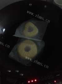 自制巧克力甜甜圈做法图解9)