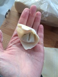 美味的猪肉韭菜馄饨做法图解5)