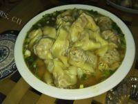 美味的三鲜馄饨
