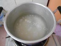 红豆花生粥做法图解2)