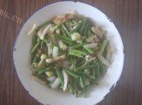 家常菜蒜薹炒肉