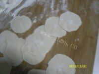 好吃的藕馅水饺做法图解3)