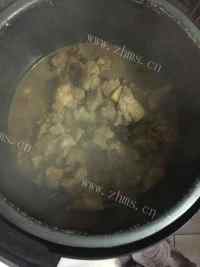 美味的高压锅焖猪肉做法图解6)