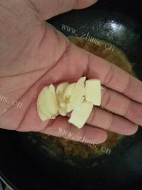 可口的瓜圃咸肉做法图解7)