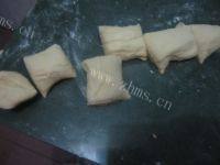 回味无穷的椰蓉面包卷做法图解13)