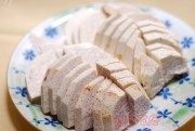 美味的香芋甑鹅做法图解1)