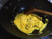 质嫩爽口的黄瓜炒鸡蛋的做法图解四