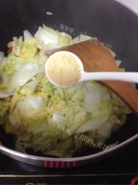 美味的辣炒大白菜做法图解7)