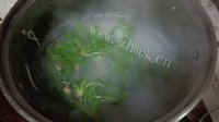 好吃的酸菜肉酱米线做法图解7)