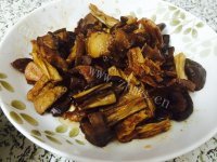 美味的家乡腐竹焖香菇焖花肉做法图解7)