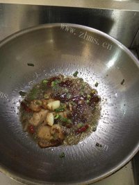 家常菜干煸菜花做法图解9)