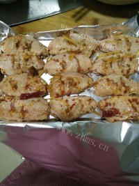 美味营养的香辣烤鸡翅做法图解3)